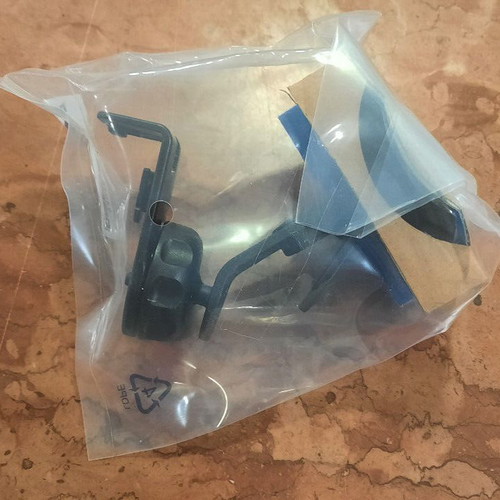 Mio Moov 330 2 charging cables, car charger and mount like new original