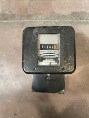 Single Phase KWh-Meter used, fully functional