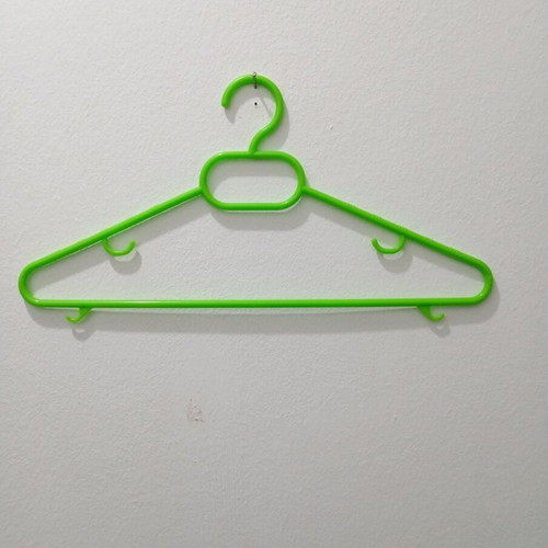 Plastic hangers like new, pack of 5, green color
