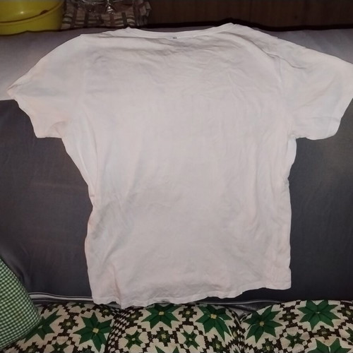 Λευκό γυναικείο T-shirt με κλασική γραμμή και στάμπα "Nothing to lose"