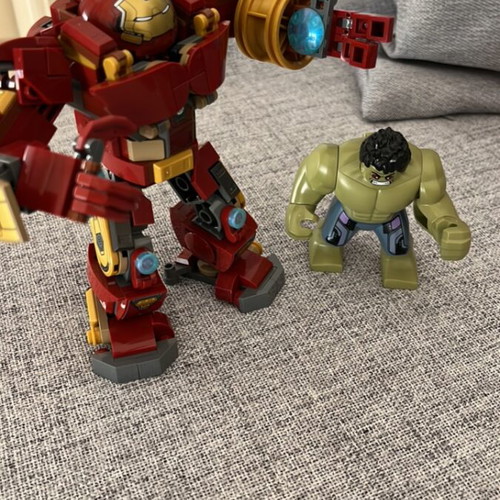 Lego Marvel Epic Battle Hulkbuster vs. Hulk like new