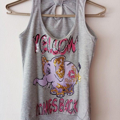 Sleeveless top with elephant design and heart necklace like new, gray