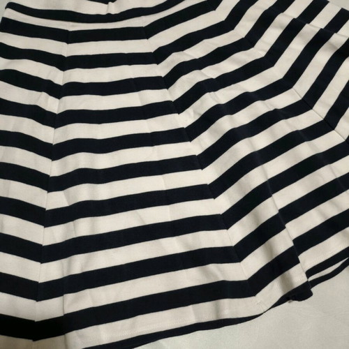 Set of 2 midi skirts and denim shorts like new