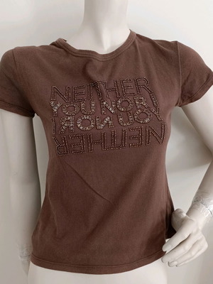 Zara γυναικείο T-shirt με κείμενο από χάντρες και πούλιες σε καφέ, μέγεθος S