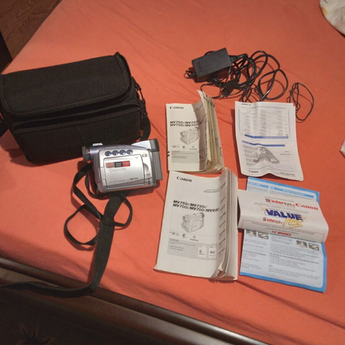 Canon video camera with accessories