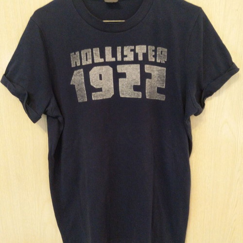 Hollister blue T-shirt with print medium used