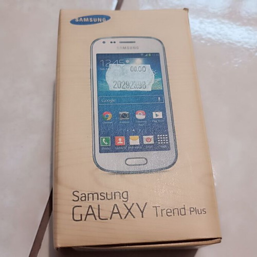 Samsung Galaxy Trend Plus GT-S7580 white used with charger and case