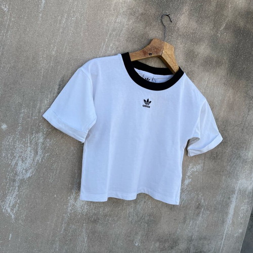 Adidas shirt authentic used, no S-M, white