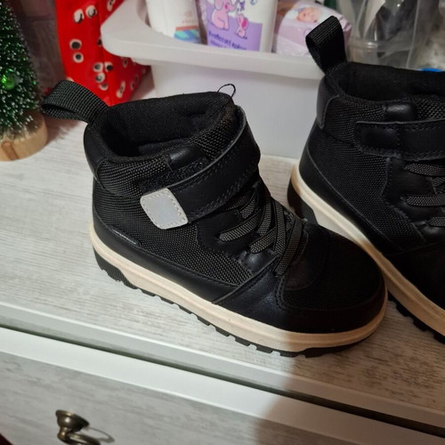H&M waterproof boots like new, size 27, black