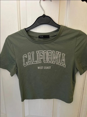 Shein green t-shirt like new, size S