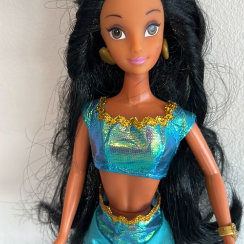 Jasmine Simba doll used, excellent condition