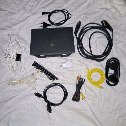 Various router cables like new