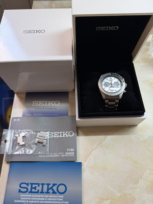 Seiko Prospex Speedtimer SolarSSC911P1 watch like new, silver