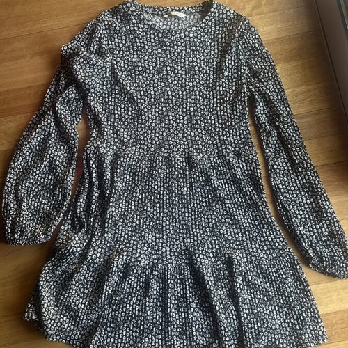 Stradivarius short dress large, like new, black and white