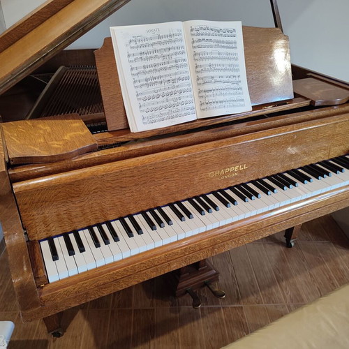 Chappell London Baby Grand Piano used, 135 cm with bench