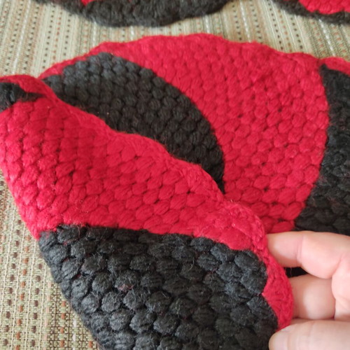 Vintage handmade knitted set of 4, used, wool, red and black