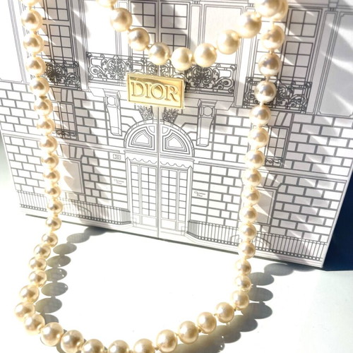 Pearl necklace long like new