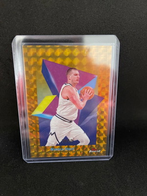 Nikola Jokic Gold Refractor Card 30/50 Nuggets like new