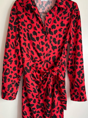Semizie dress like new, black and red