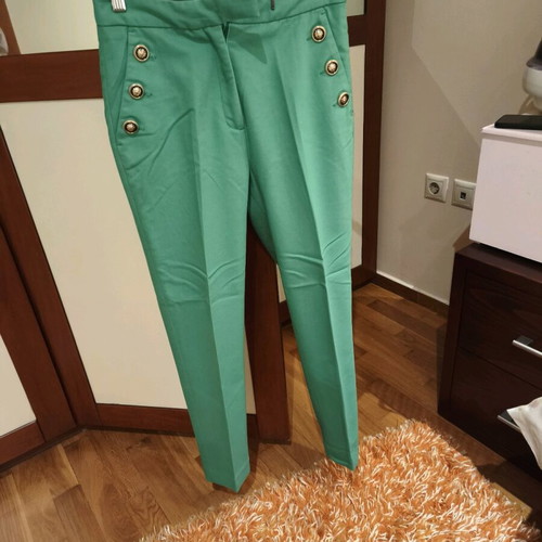 Zara green pants like new, slim ankle-length size S