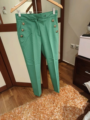 Zara green pants like new, slim ankle-length size S