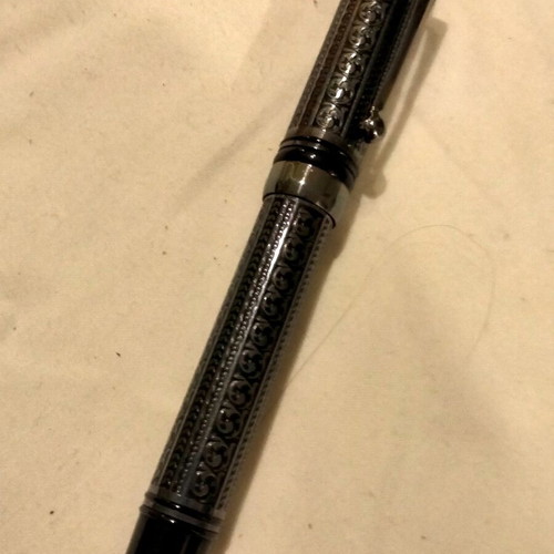 Laban Skeleton Gunmetal pen like new with filigree engraving
