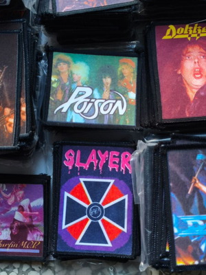 Vintage υφασμάτινα ράμματα σετ 28 με heavy metal συγκροτήματα 1980, καινούργιο