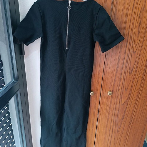 Black elastic Stradivarius dress like new, size M