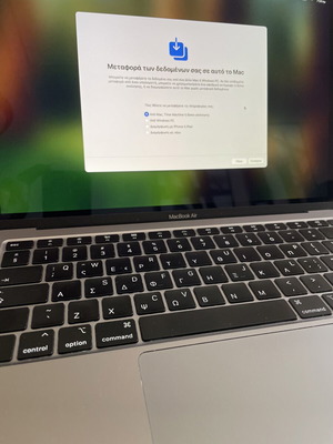 MacBook Air 13.3” 2020 Intel Core i3 like new, 8GB RAM, 256GB SSD