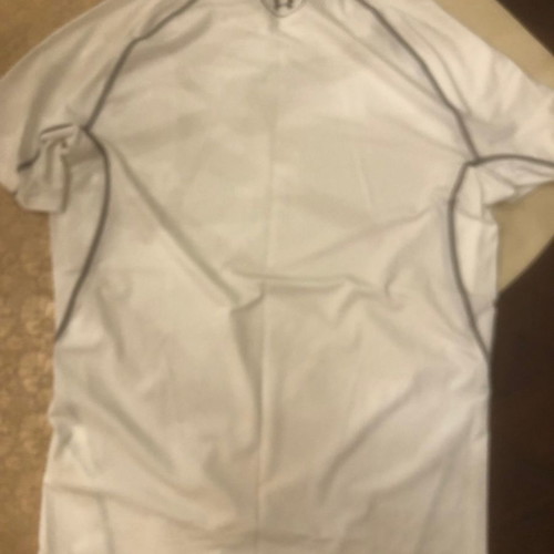 under Armur compression blouse short sleeves unworn new 2 xl white