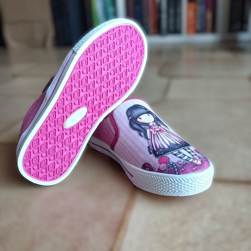 Santoro Gorjuss slip-on kids shoes size 31 new pink white