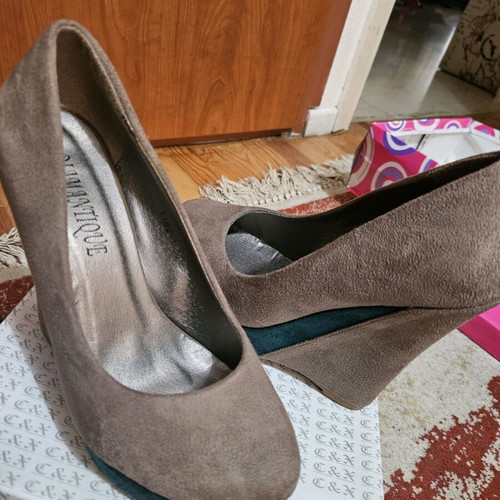 Platform pumps like new, very high closed suede beige and green