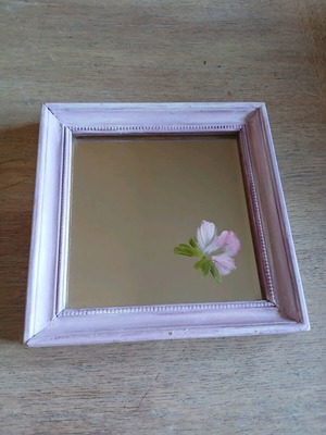 Καθρέφτης vintage με ζωγραφική, ανακαινισμένος, ροζ μικρός