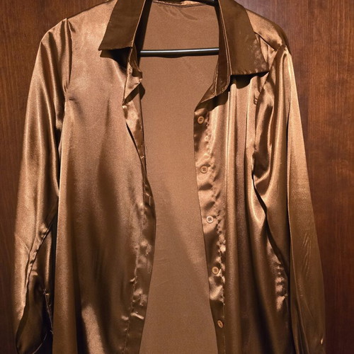 Satin blouse size M like new, bright brown color