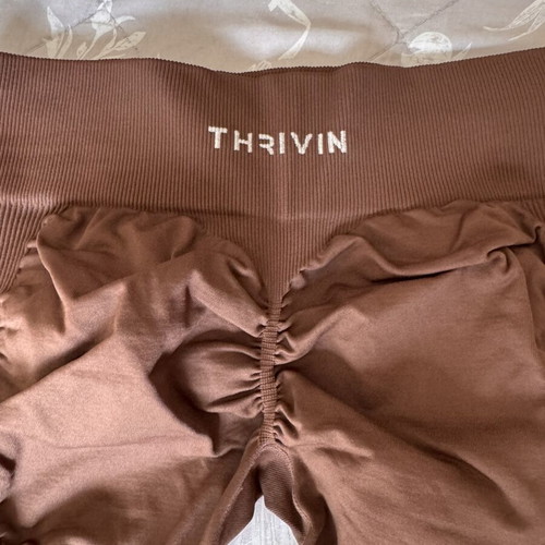 Thrivin Elevate Sculpting Mid Waist Scrunch Leggings, brown, size S