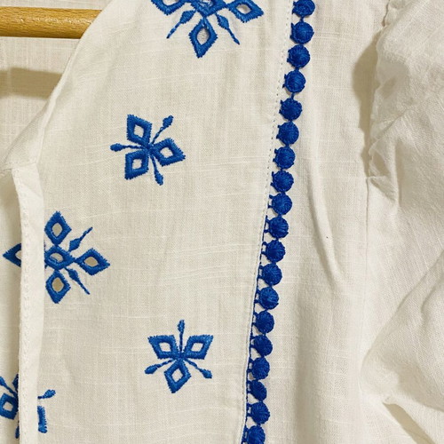 Karon cotton blouse with blue bronderie lace, new, size M