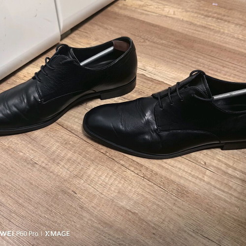 Emporio Armani Elegant Black Shoes like new, size 43