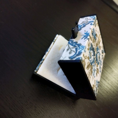 Blue and white floral jewelry box like new