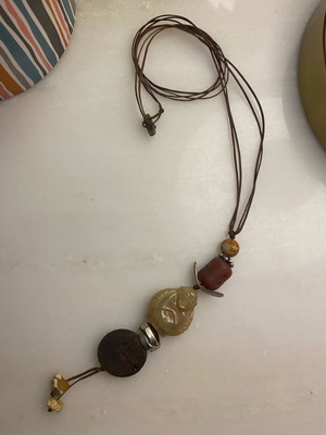 Long necklace with various stones new, brown