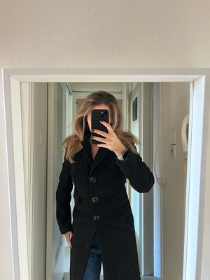 Vintage Μαύρο Παλτό Marks & Spencer Σαν Καινούργιο με Πουά Φόδρα