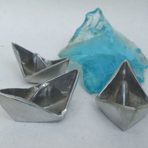 Decorative boat set like new, aluminum cast, 3 pieces