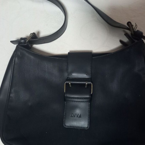 Women's bags used, 2 pieces, Doca and Diva, crossbody and shoulder, black and green