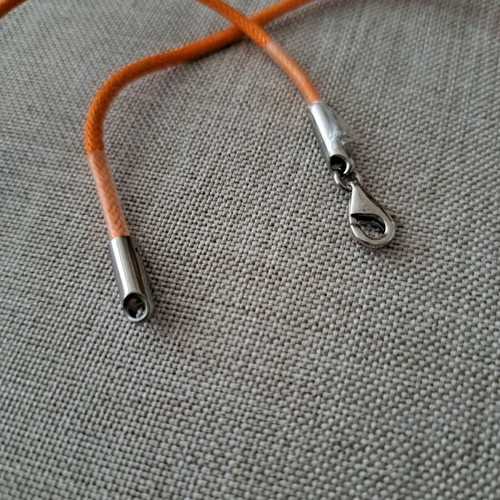 Necklace new, very special, orange