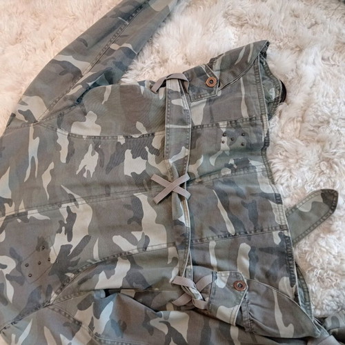 Military jacket Zuiki like new, size large, green
