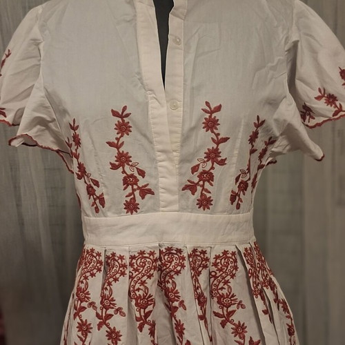 Axel white cotton dress with red embroidery, like new, size S-M