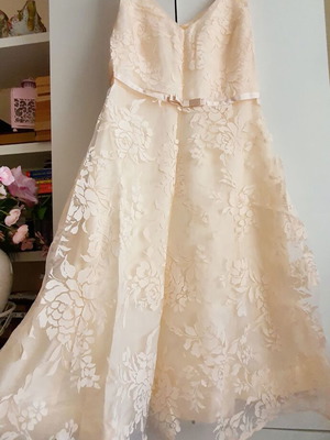 S.Oliver Dress New With Embroidered Flowers 84% Cotton Size L Vanilla
