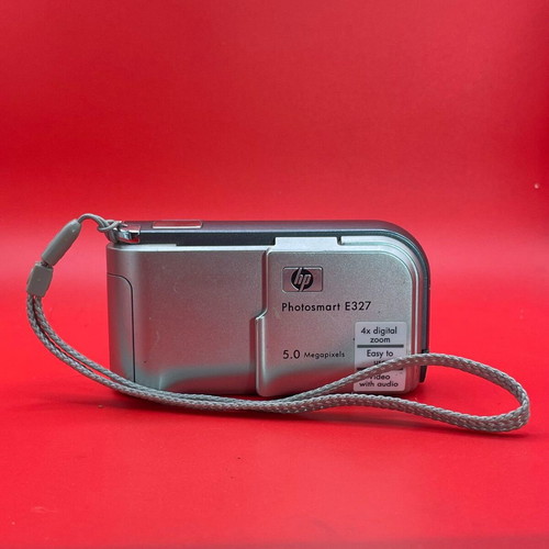 HP Photosmart E327 digital camera used