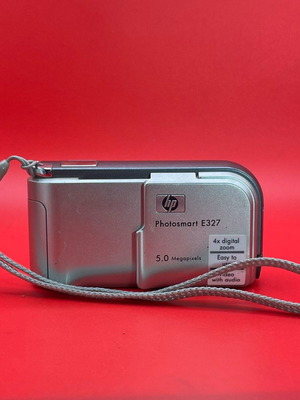 HP Photosmart E327 digital camera used