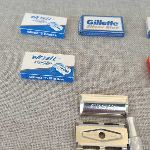 Gillette Tech vintage safety razor made in England with 5 blade packs gift