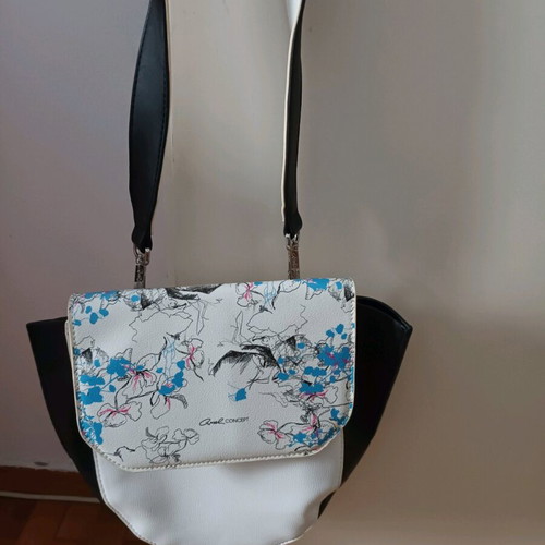 Axel Concept crossbody bag new, black and white
